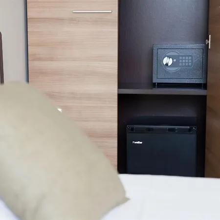Kristal Bed and Breakfast 4*